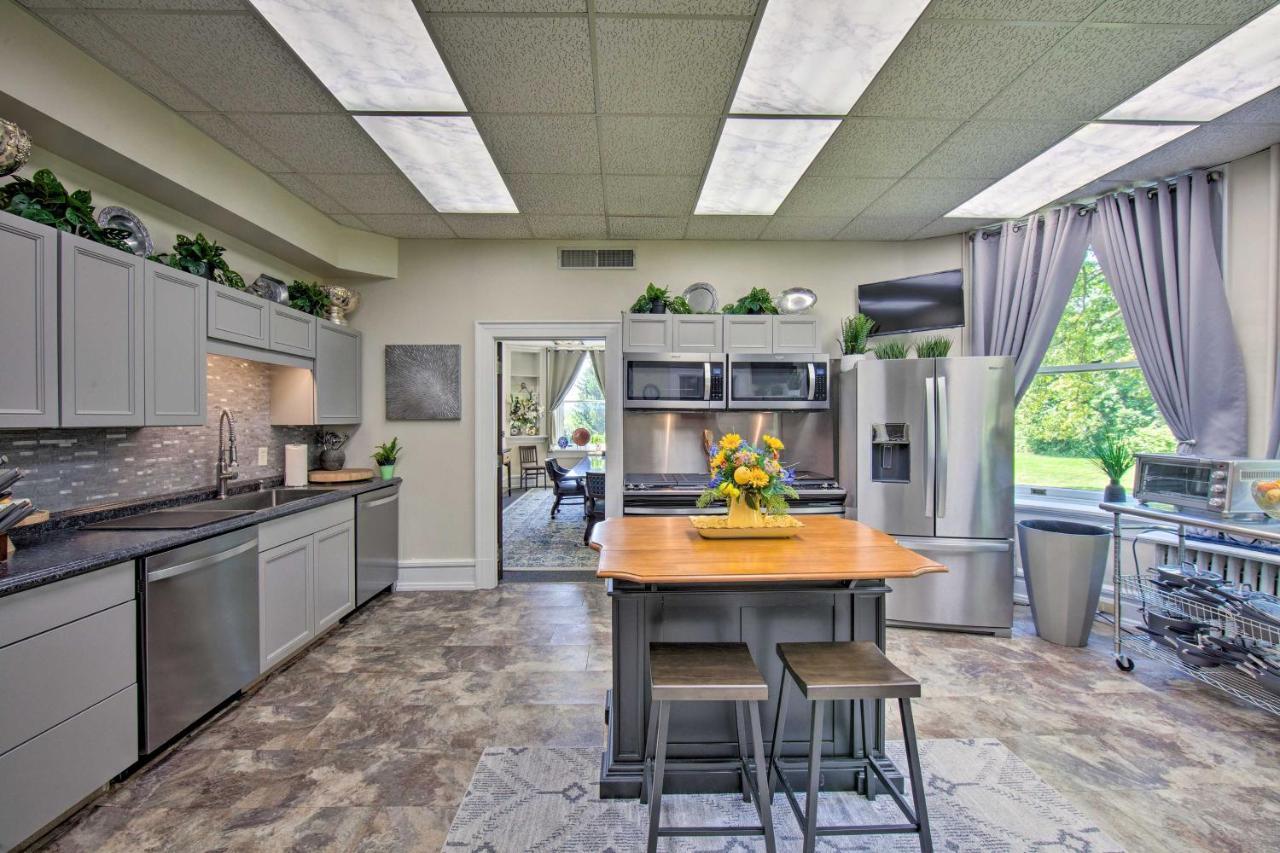 Holiday home Luxurious About 8 Mi To Hersheypark *